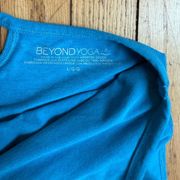Beyond Yoga Spacedye Set – Buttery Soft Tank + High Waist Leggings (Size L) - Picture 3 of 7